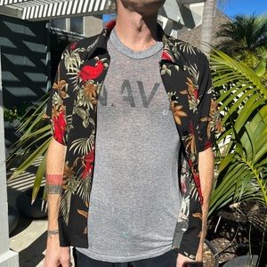 Super vintage mens navy t shirt